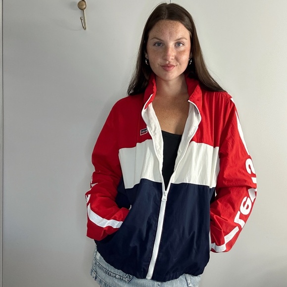Levi’s Wind Breaker - Picture 1 of 4